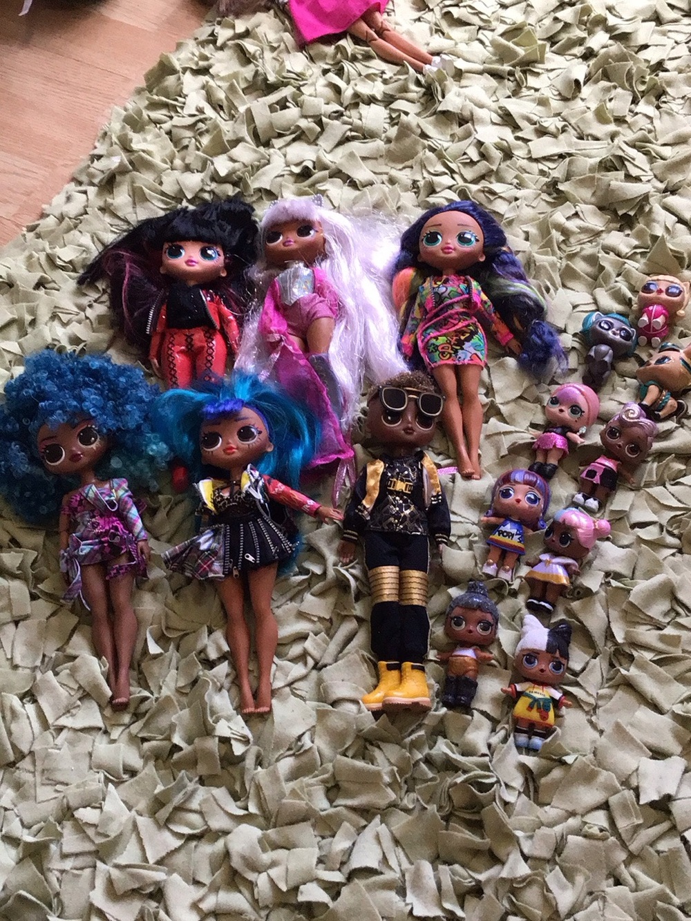L.O.L. Surprise! Dolls Set with Blue, Purple, Pink and Black Hair Styles